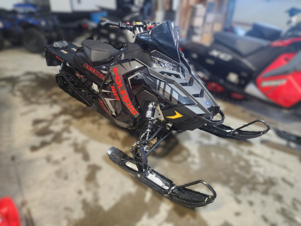 BLACK/RED 2020 Polaris INDY 850 SWITCHBACK